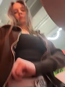 MilaBee online show from March 11, 2026, 11:27 am