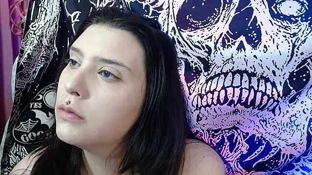 mikaskullcs online show from July 4, 2026, 10:27 pm