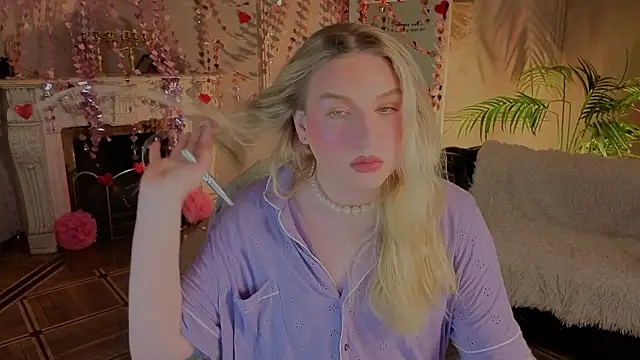 Jes Solar online show from February 15, 2026, 11:23 pm