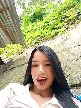 Snapshot of adrianagilton chatting on September 8, 2025, 2:27 pm adrianagilton online show from September 8, 2025, 2:27 pm