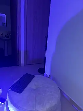 AlitaAnisee online show from September 9, 2025, 12:32 am