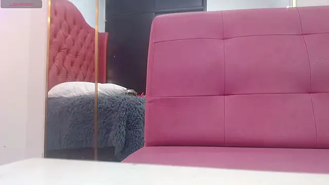 Snapshot of nei_girl chatting on April 13, 2026, 11:48 am nei girl online show from April 13, 2026, 11:48 am