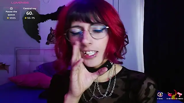 goth minerva online show from October 7, 2025, 1:52 pm