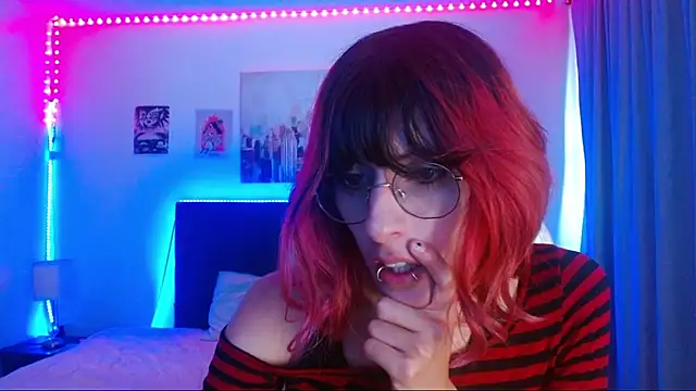 goth minerva online show from November 22, 2025, 1:32 pm