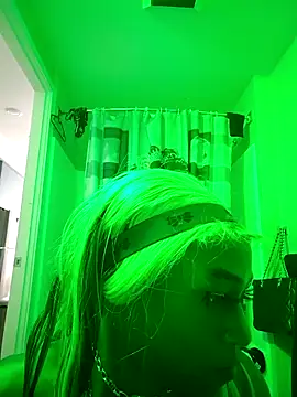 ItsBarbieBitcxxxx69 online show from April 1, 2026, 5:32 pm