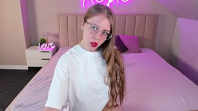 Snapshot of Joann_Shermann chatting on May 21, 2026, 1:12 am Joann Shermann online show from May 21, 2026, 1:12 am