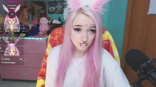 Snapshot of Manuela_unicorn chatting on October 7, 2025, 8:17 pm Manuela unicorn online show from October 7, 2025, 8:17 pm