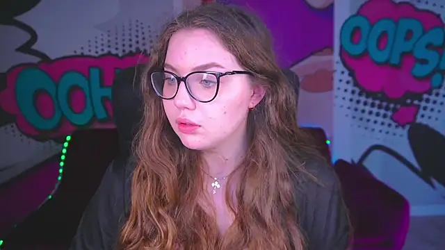 LuxSopphia online show from September 28, 2025, 5:46 am