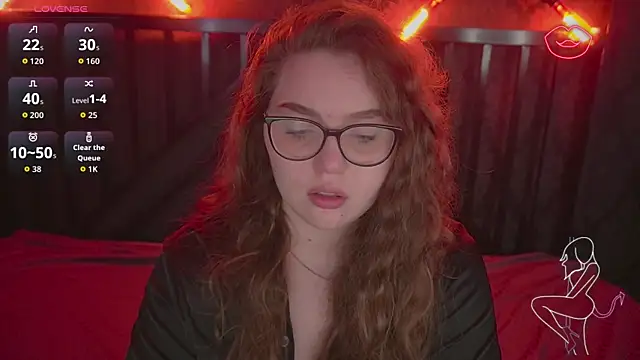 LuxSopphia online show from October 20, 2025, 5:52 am