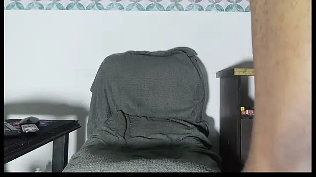 Manbigcocklatin online show from April 1, 2026, 4:35 am