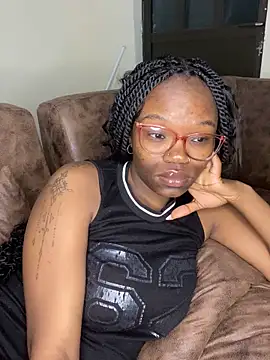 YummyMelanin117 online show from February 6, 2026, 12:04 am