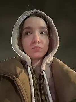 bambi lu online show from November 17, 2025, 5:08 pm