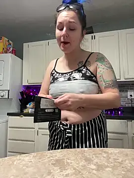 Snapshot of oliviahazee chatting on April 2, 2026, 1:53 pm oliviahazee online show from April 2, 2026, 1:53 pm