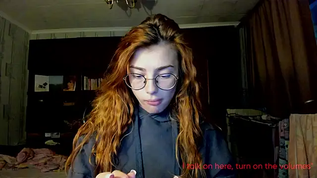 AngelaSwan online show from October 19, 2025, 5:13 pm
