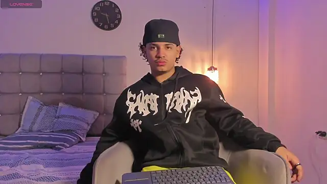 samxx muscle online show from October 23, 2025, 1:43 pm