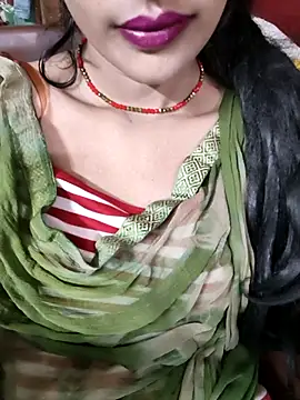 Snapshot of Eshwari_Chopra chatting on September 15, 2025, 5:29 am Eshwari Chopra online show from September 15, 2025, 5:29 am