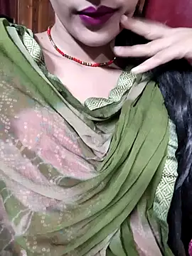Snapshot of Eshwari_Chopra chatting on September 16, 2025, 7:31 am Eshwari Chopra online show from September 16, 2025, 7:31 am