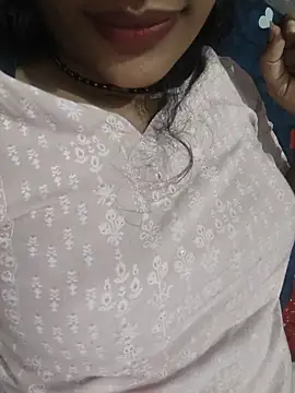Snapshot of Eshwari_Chopra chatting on July 1, 2026, 2:29 pm Eshwari Chopra online show from July 1, 2026, 2:29 pm