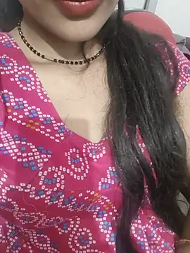 Snapshot of Eshwari_Chopra chatting on July 4, 2026, 4:02 pm Eshwari Chopra online show from July 4, 2026, 4:02 pm