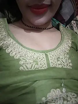 Snapshot of Eshwari_Chopra chatting on July 21, 2026, 6:05 am Eshwari Chopra online show from July 21, 2026, 6:05 am