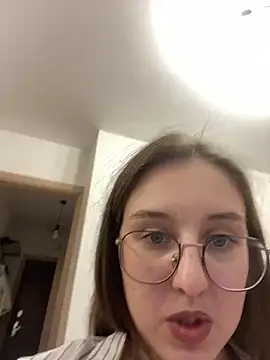 Vviikkssiikk online show from March 18, 2025, 8:48 pm