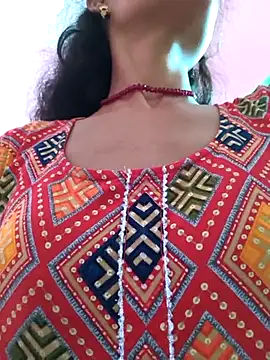 Eshna Dabral online show from September 12, 2025, 4:23 am