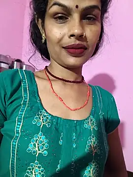 Eshna Dabral online show from October 26, 2025, 1:11 am