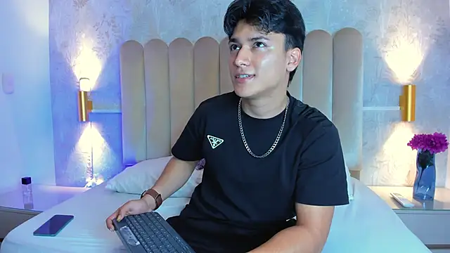 THE LITTLE LIAM online show from December 5, 2025, 12:47 pm