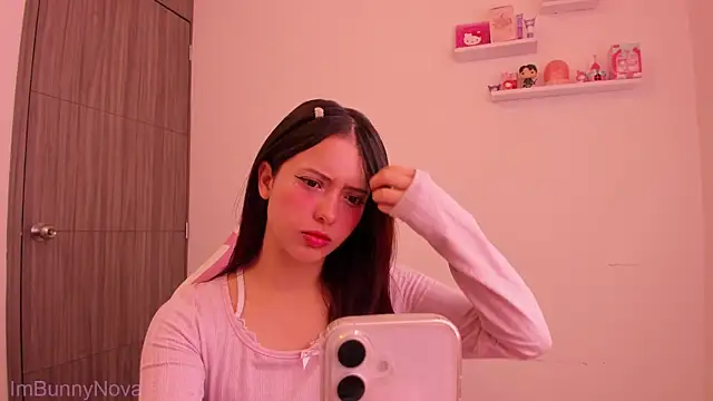 Snapshot of ImBunnyNova chatting on June 25, 2026, 2:43 pm ImBunnyNova online show from June 25, 2026, 2:43 pm
