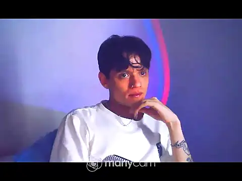 santihot089 online show from February 12, 2026, 4:40 am