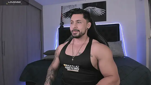 santi aesthetic online show from April 11, 2026, 12:37 am