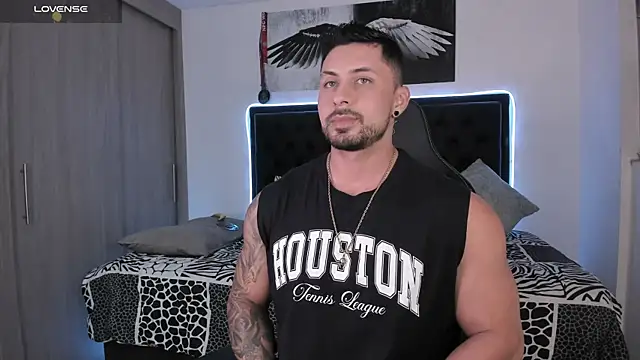 santi aesthetic online show from June 14, 2026, 4:03 am