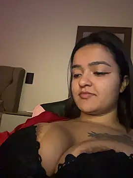 Manu 2002  online show from February 24, 2026, 3:54 pm