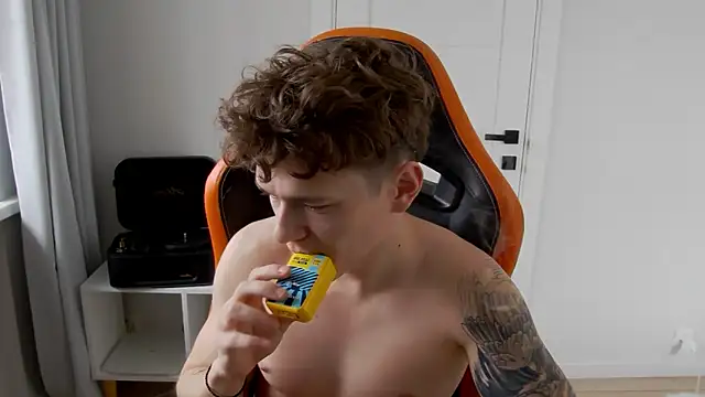 DanyDavis online show from March 21, 2026, 8:19 am