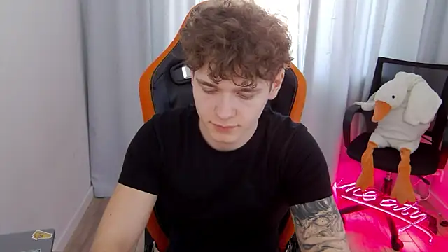 DanyDavis online show from April 15, 2026, 11:17 am