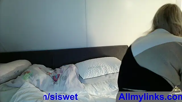 Snapshot of siswett chatting on December 5, 2025, 1:09 pm siswett online show from December 5, 2025, 1:09 pm