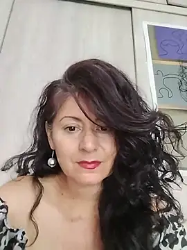 Snapshot of lunadicty chatting on May 17, 2026, 6:48 pm lunadicty online show from May 17, 2026, 6:48 pm