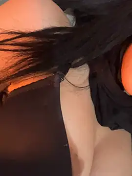 QueenLujaine online show from April 12, 2026, 8:58 pm