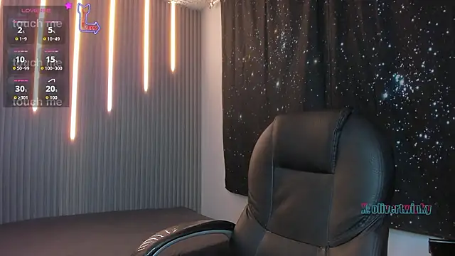 OliverTwinky online show from February 13, 2026, 2:13 pm