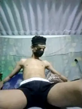 HannanKhan25 online show from February 26, 2026, 7:35 pm