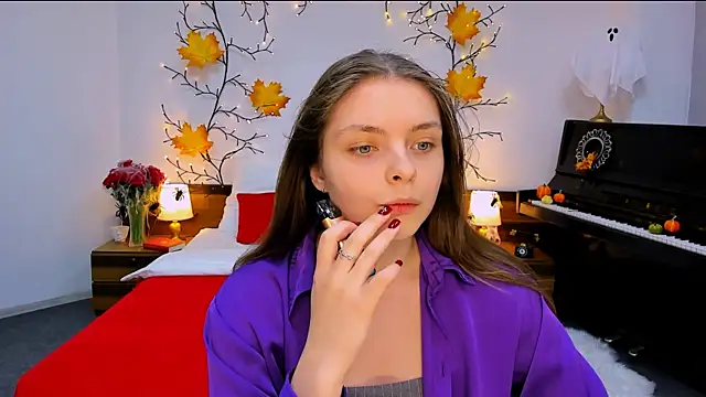 marshmallowee online show from October 30, 2025, 1:12 pm