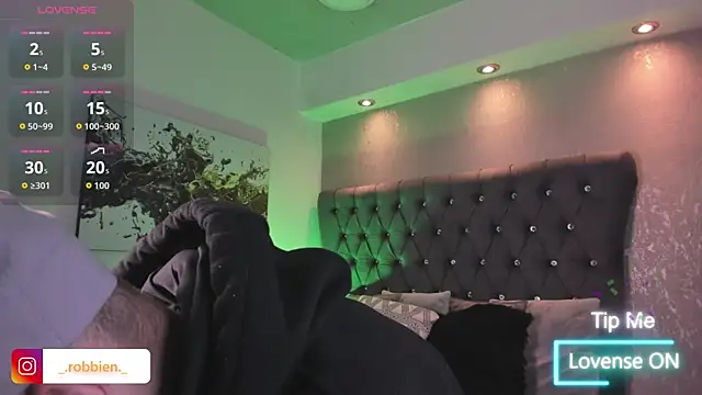 Robbin Blaze online show from April 3, 2026, 10:19 pm