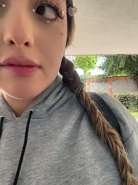 Baby  Otaku online show from April 17, 2026, 5:38 pm