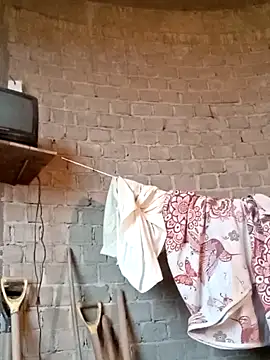 luuiss12 online show from October 3, 2025, 10:29 pm