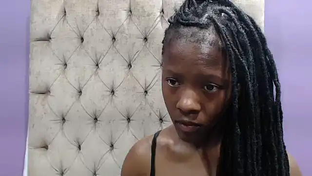 Snapshot of sexykea2002x chatting on September 15, 2025, 5:29 am sexykea2002x online show from September 15, 2025, 5:29 am