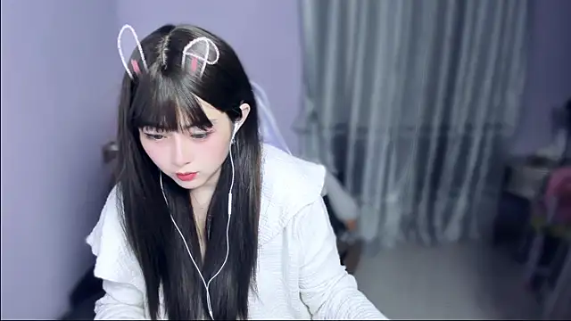 yuki3366 online show from November 24, 2025, 1:44 pm