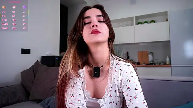 CupSizeGirl online show from December 5, 2025, 1:09 pm