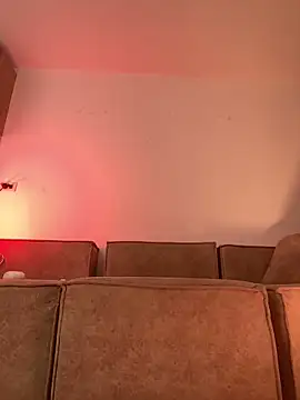 alissradiante1 online show from March 25, 2026, 4:18 am