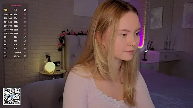 Snapshot of FlowersLover chatting on September 13, 2025, 12:16 pm FlowersLover online show from September 13, 2025, 12:16 pm