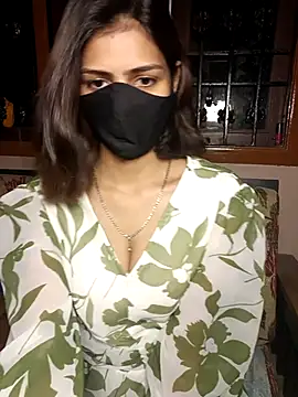 Isha Sax online show from October 14, 2025, 7:36 pm